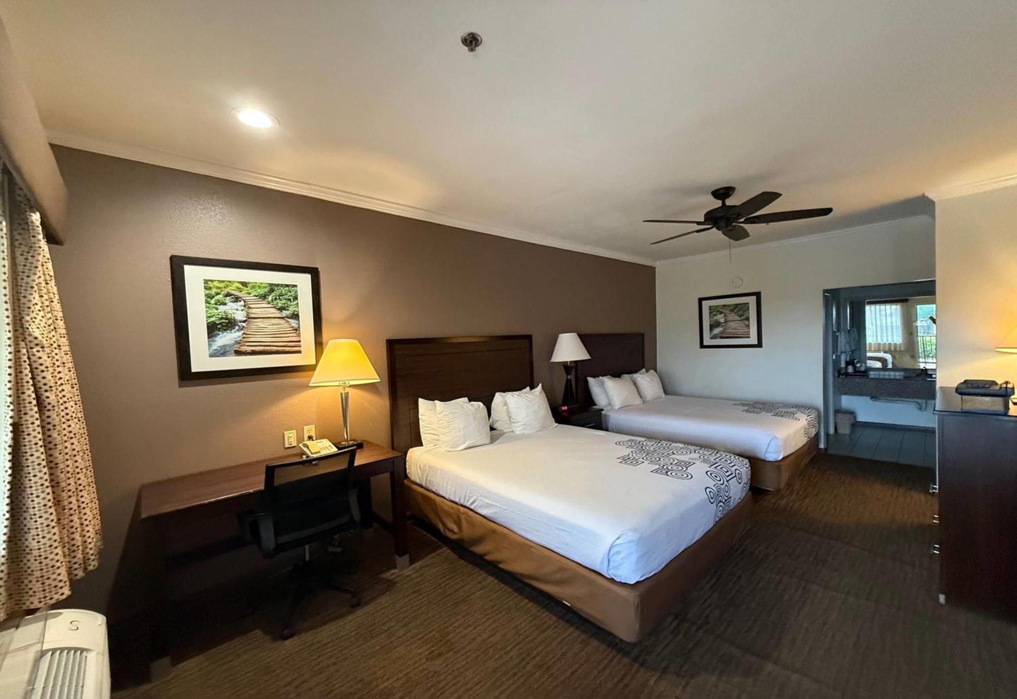 Inn Of Navasota Hotel Екстериор снимка
